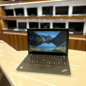 28 - Laptop Lenovo Thinkpad